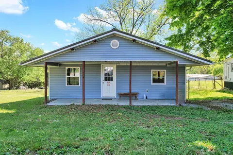 114 Chapel Ave, Sweetwater, TN 37874