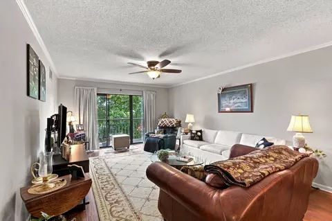200 Sanders Ferry Rd #1303, Hendersonville, TN 37075