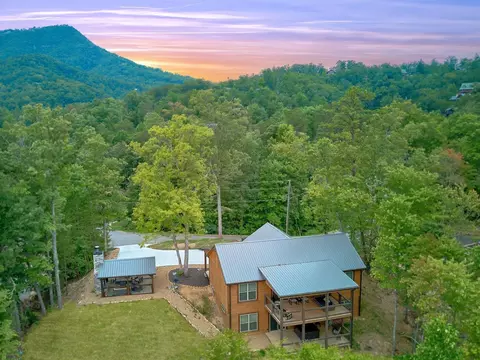 1815 Deer Haven Rd, Sevierville, TN 37876