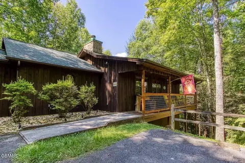 503 Eagle Trl, Gatlinburg, TN 37738
