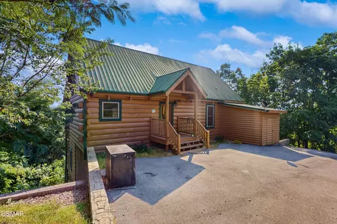 3221 Engle Town Rd, Sevierville, TN 37862