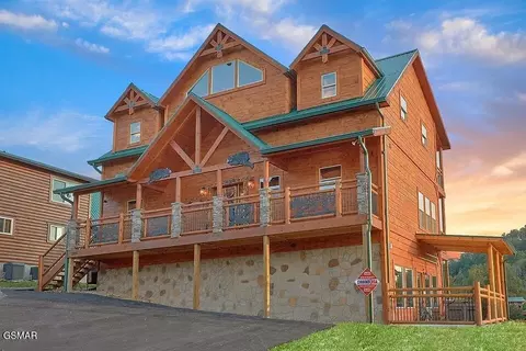 3286 Lonesome Pine Way, Sevierville, TN 37862