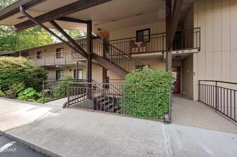 221 Woodland Rd #102, Gatlinburg, TN 37738