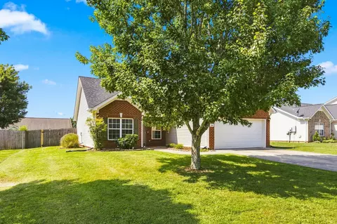 Exterior - 4014 Sequoia Trl, Spring Hill, TN 37174 photo 3 of 7