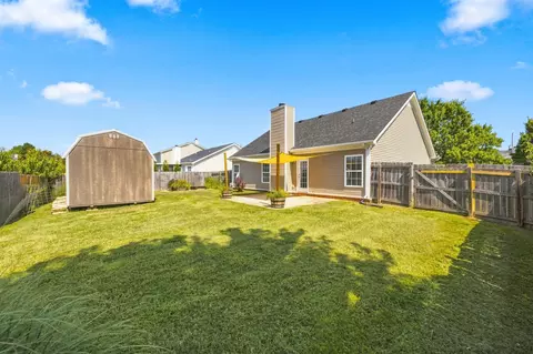 Exterior - 4014 Sequoia Trl, Spring Hill, TN 37174 photo 6 of 7