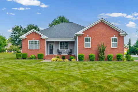 201 Quincy Dr, Hopkinsville, KY 42240