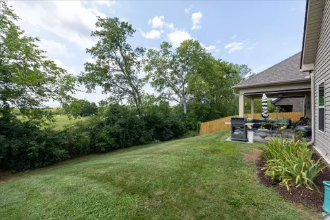 Exterior - 1045 Windemere Dr, Gallatin, TN 37066 photo 7 of 7