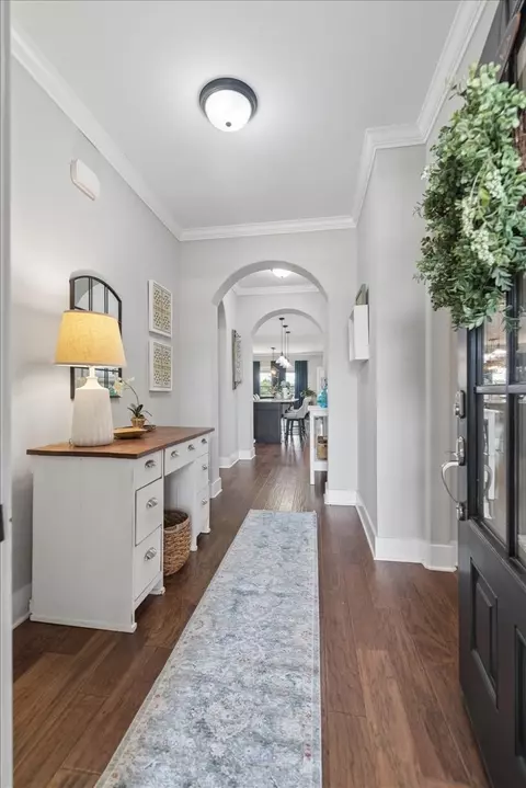 Entry Way - 1045 Windemere Dr, Gallatin, TN 37066 photo 1 of 3