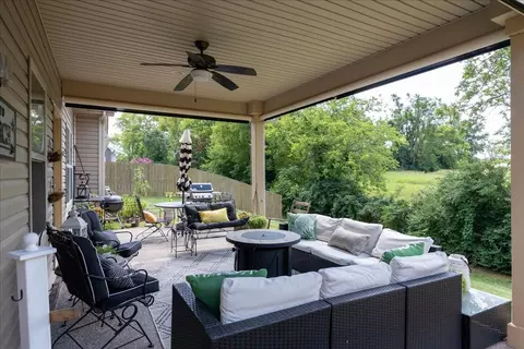 Exterior - 1045 Windemere Dr, Gallatin, TN 37066 photo 6 of 7