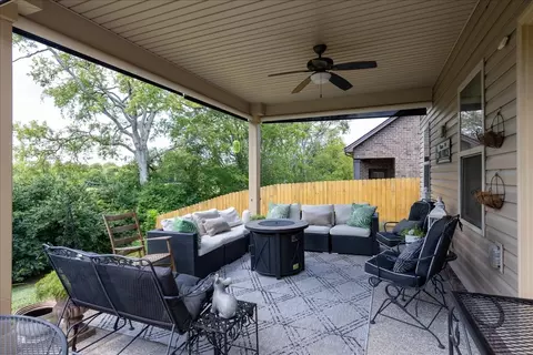 Exterior - 1045 Windemere Dr, Gallatin, TN 37066 photo 5 of 7