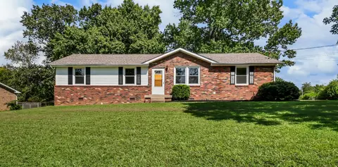 641 Cleveland Dr, Clarksville, TN 37042