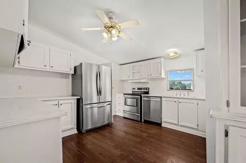 Kitchen - 184 Mcgowan Rd, Morrison, TN 37357 photo 1 of 2