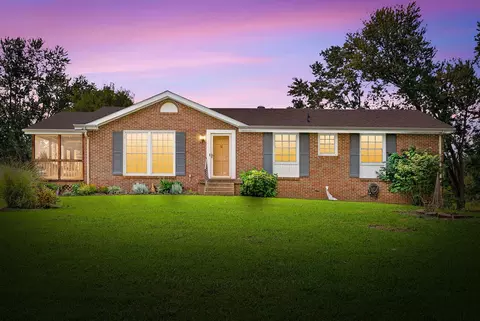 112 Kimbrough Ct, Clarksville, TN 37043