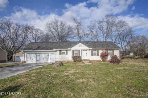 209 N Laurel Cir, Knoxville, TN 37912