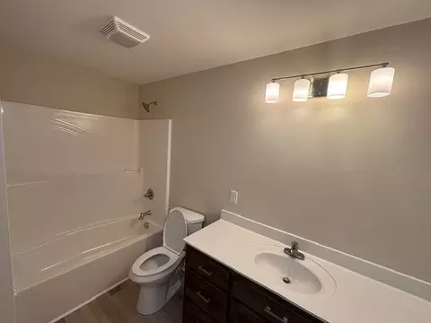 Bath - 3131 Oak Grove Rd, Goodspring, TN 38460 photo 1 of 2