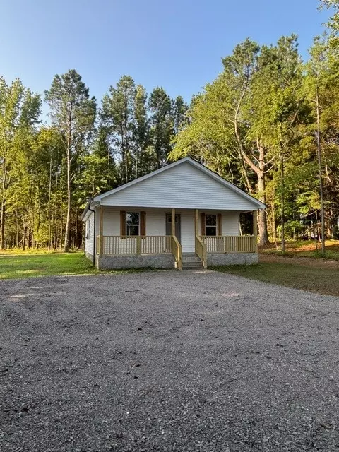 Exterior - 3131 Oak Grove Rd, Goodspring, TN 38460 photo 8 of 9