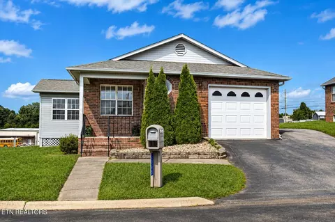 2365 Governors Ct, Maryville, TN 37801