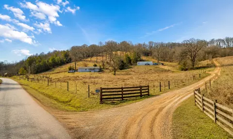 3846 Old State Rd, Hampshire, TN 38461