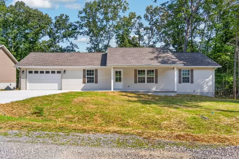 1105 Mohave Dr, Crossville, TN 38572