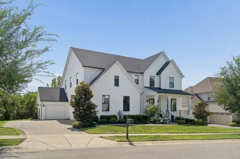 2049 Belsford Dr, Nolensville, TN 37135