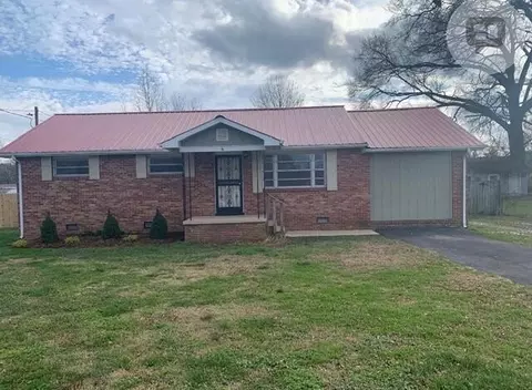 1010 Glentana St, Rossville, GA 30741