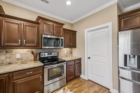 Kitchen - 5149 Prickly Pine Pl, Murfreesboro, TN 37129 photo 3 of 5