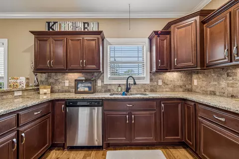 Kitchen - 5149 Prickly Pine Pl, Murfreesboro, TN 37129 photo 5 of 5