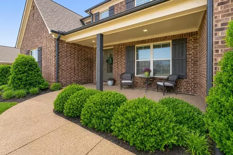 4817 Graysen Gorge Rd, Lakeland, TN 38002