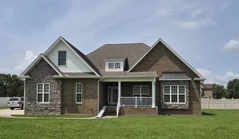 61 N Kensington Ct, Manchester, TN 37355