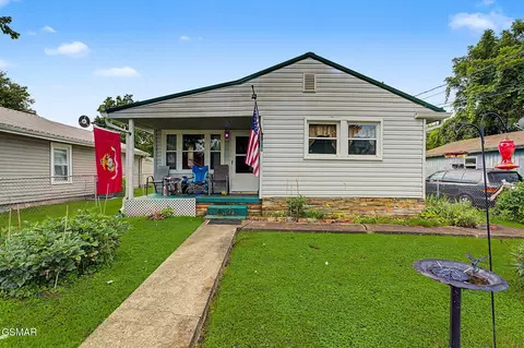 1009 Minton Pl, Kingsport, TN 37660
