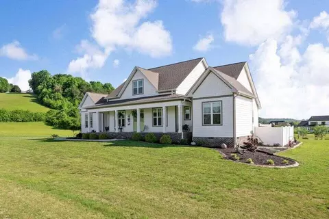 741 Espalier, Decatur, TN 37322