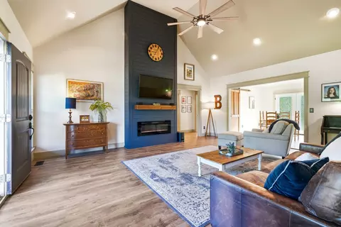 Living - 480 William Whitworth Rd, Pulaski, TN 38478 photo 1 of 2
