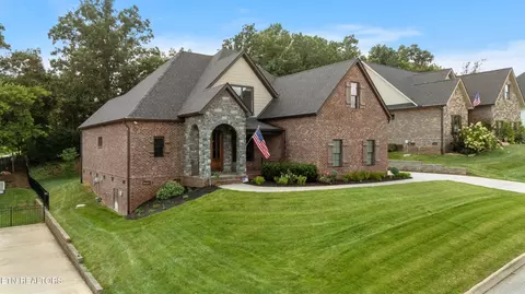 12551 Daisy Field Ln, Farragut, TN 37934