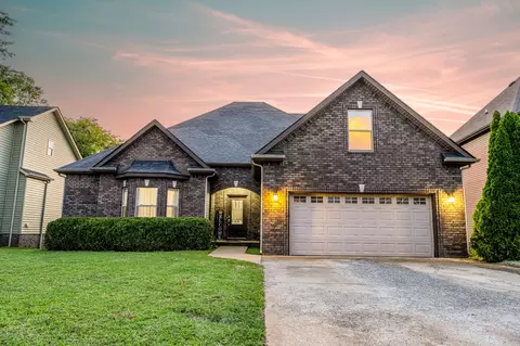 2394 Senseney Dr, Clarksville, TN 37042
