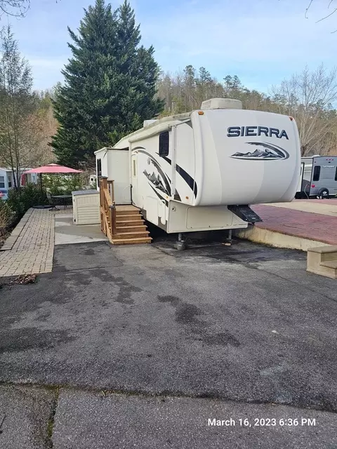 4229 Parkway, Gatlinburg, TN 37738