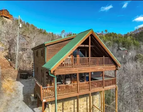 1749 Bassett Way, Sevierville, TN 37876