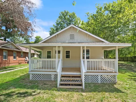108 Cedar St, Bruceton, TN 38317