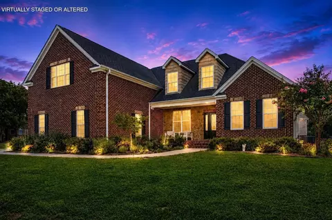6924 Neville Dr, Ooltewah, TN 37363
