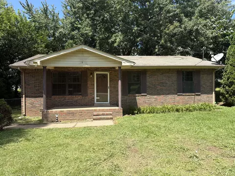 14 Cable Rd, Oak Grove, KY 42262