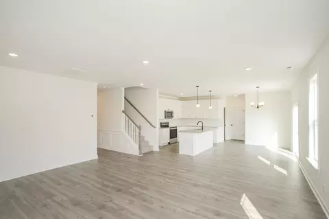Living - 5019 Salient Dr, Spring Hill, TN 37174 photo 2 of 4