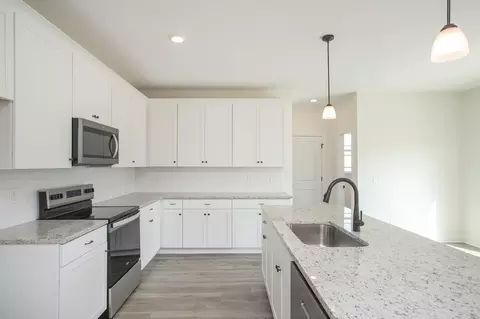 Kitchen - 5019 Salient Dr, Spring Hill, TN 37174 photo 5 of 6