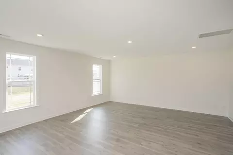 Living - 5019 Salient Dr, Spring Hill, TN 37174 photo 4 of 4