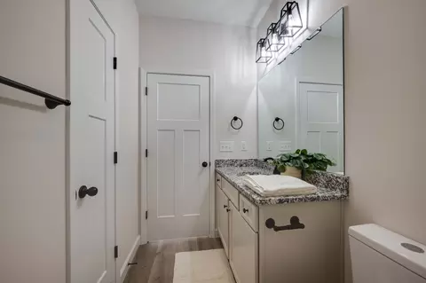 Entry Way - 3033 Bowker Rd, Charlotte, TN 37036 photo 3 of 3