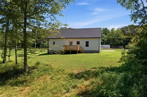 Exterior - 3033 Bowker Rd, Charlotte, TN 37036 photo 7 of 7