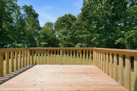 Exterior - 3033 Bowker Rd, Charlotte, TN 37036 photo 5 of 7