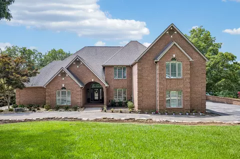 479 Waterview Dr, Crossville, TN 38555
