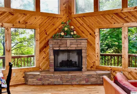 3539 Sugar Maple Loop Rd, Sevierville, TN 37862 photo 16