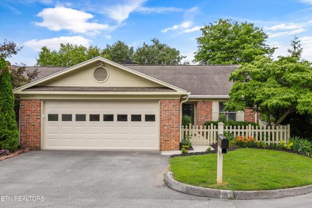 801 Prestwick Dr, Maryville, TN 37803