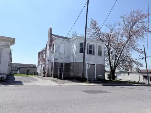702 S Clay St, Hopkinsville, KY 42240