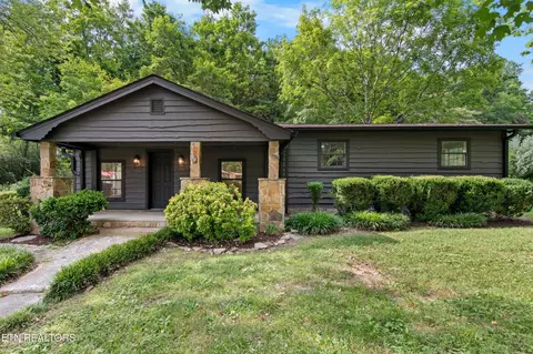 1729 W Brushy Valley Dr, Powell, TN 37849
